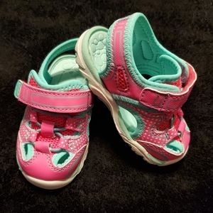 NWOT Toddler Girl Wonder Nation water/boat shoes